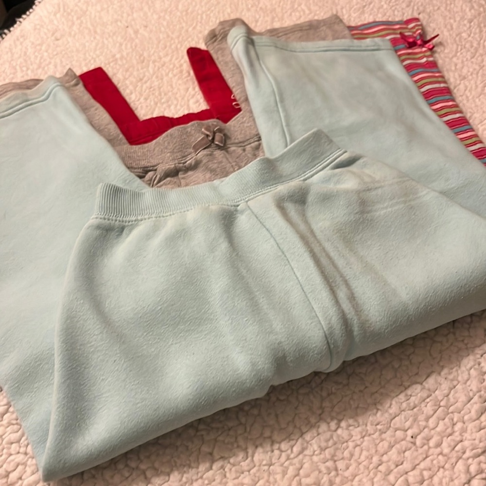 BUNDLE! 4 joggers